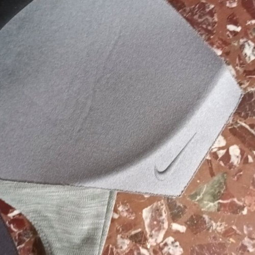 Nike sports bra like new, black and silver, size S