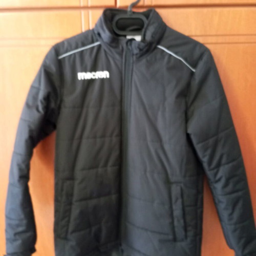 Macron sports jacket black like new for teen 140-160cm