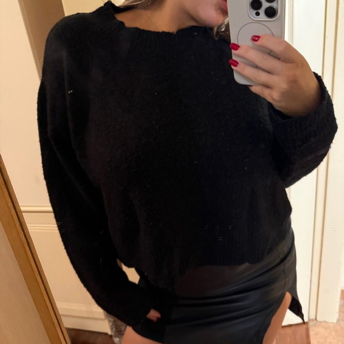 Zara black pullover, very soft fabric, like new