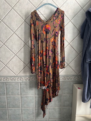 Rose D. Bohemian Jersey Midi Dress M like new, asymmetric open back