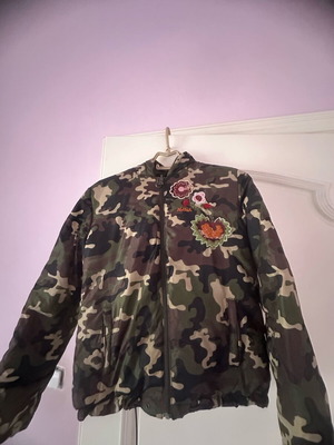 Killah women's jacket like new, small