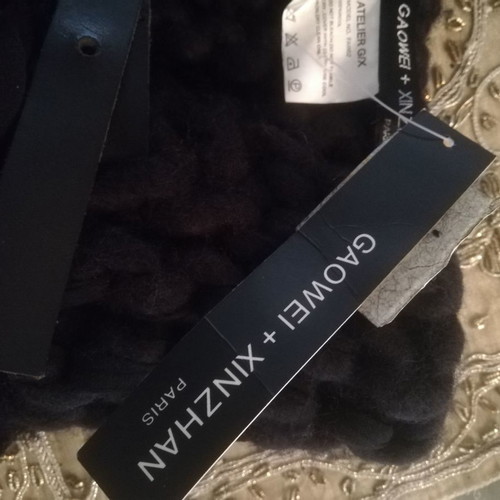 Wool collar with leather detail brand new