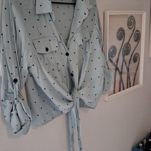 Shirt size M turquoise like new