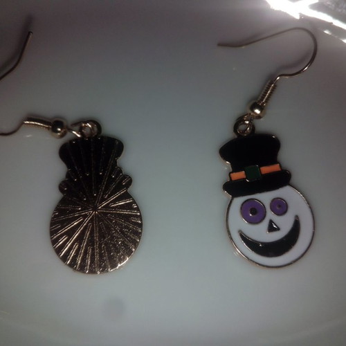 Halloween earrings new, faux metal, black and multicolor