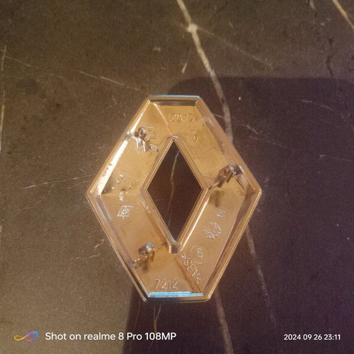Renault Megane emblem used original