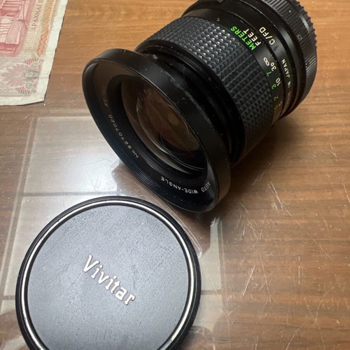 Vivitar Auto Wide-Angle 28mm 1:2.5 camera lens Auto 67mm used in excellent condition