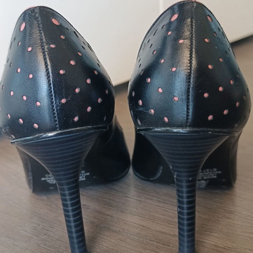 Carlos by Carlos Santana Stilettos black-pink leather like new