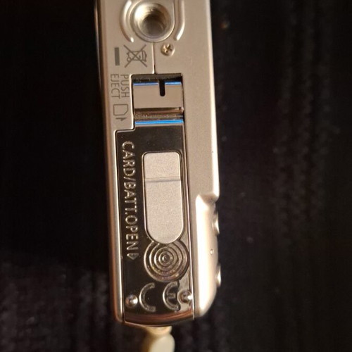 Canon Digital IXUS60 camera, silver