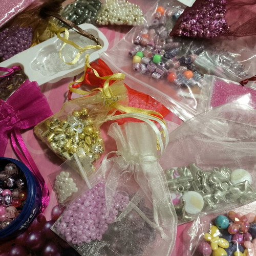 Beads for handmade jewelry like new, set of 25 designs