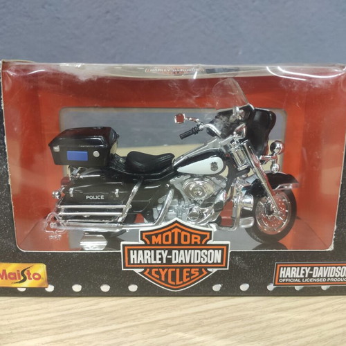 Maisto Harley-Davidson Electra Glide Police 1/18 scale model