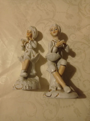 Porcelain decorative children figures used, set of 2