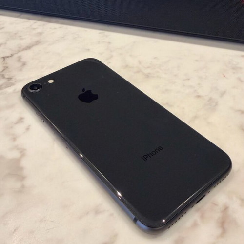 iPhone 8 128GB like new, black