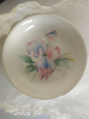 Porcelain plate new, made in England, with box