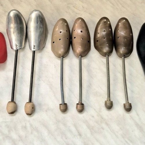 Shoe trees used, pack of 5 pairs