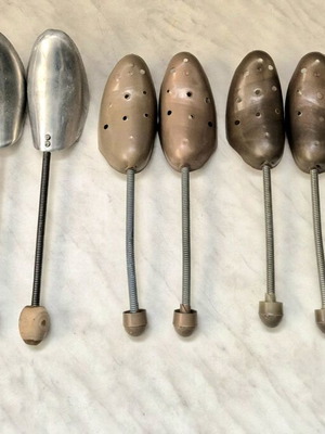 Shoe trees used, pack of 5 pairs