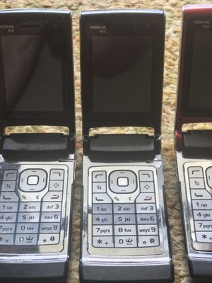 Nokia N76 τηλέφωνα σαν καινούργια, πακέτο με παρατηρήσεις