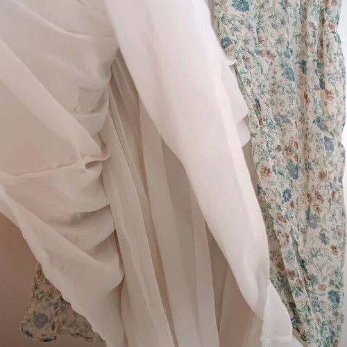Dress used size M romantic with waist tie