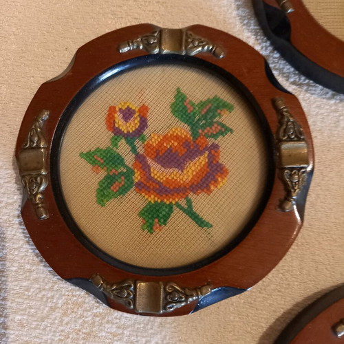 Set of 4 vintage decorative ashtrays with handmade embroidery