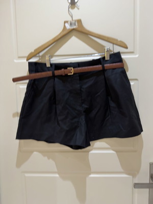 Zara shorts, black, size L / 40 / 12, new