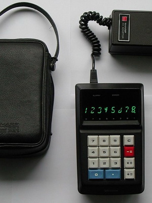 Sharp EL-8 calculator used, 1971 museum piece with case and transformer