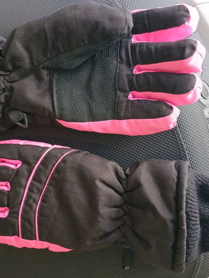 Children's ski gloves 9-14 years like new