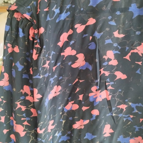 Women's Printed Shirt with Shoulder Pads like new, multicolor