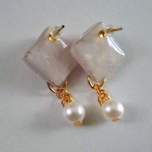 Handmade earrings new, three colors with hanging pearl