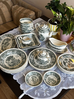 Villeroy&Boch Burgenland porcelain dinnerware set, green