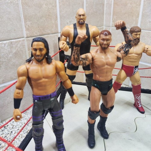 WWE Flex Force Breakdown Ring 2010 with 8 figures