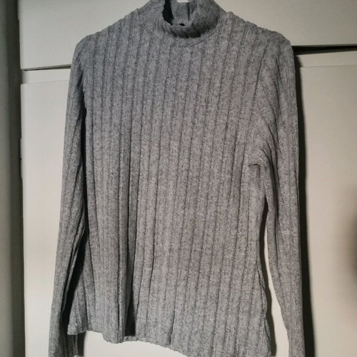 T-shirt new gray size L
