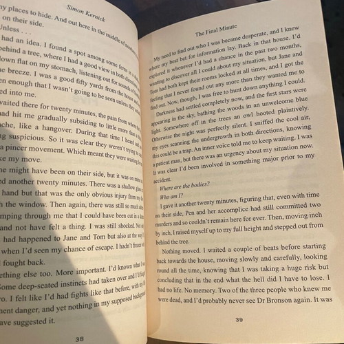 The Final Minute by Simon Kernick thriller book like new, English edition