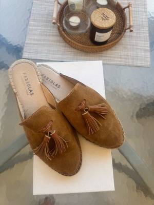Fabiolas Collection suede brown mules like new, size 39