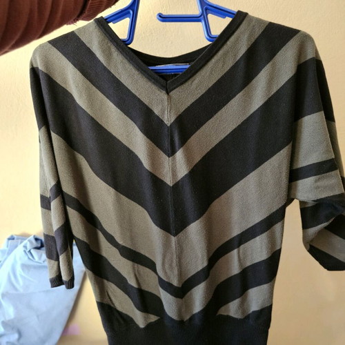 Julia Bergovich women's blouse small used, 3/4 sleeve