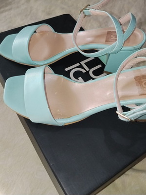 Luigi sandals like new, turquoise, 6 cm block heel, size 37