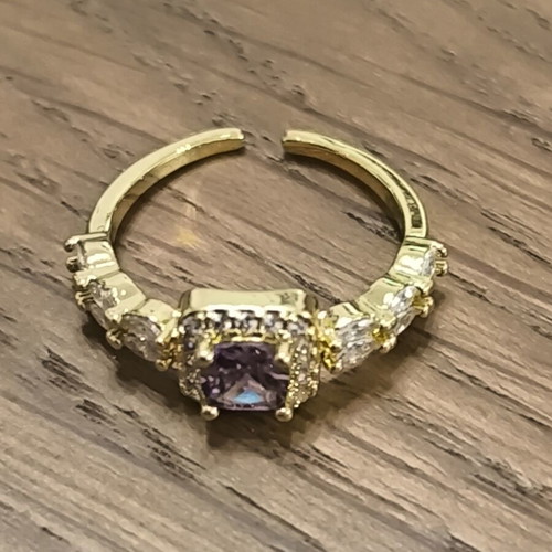 Gold ring with purple square zircon and white stones, adjustable