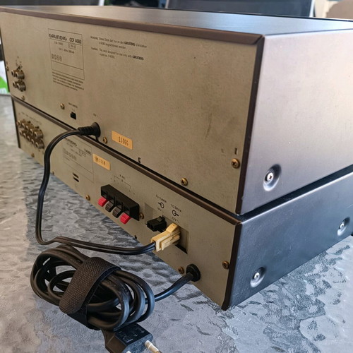 Grundig CCF-4080 cassette deck and V-4080 amplifier set like new