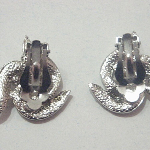 Clip-on earrings new, silver with small strass