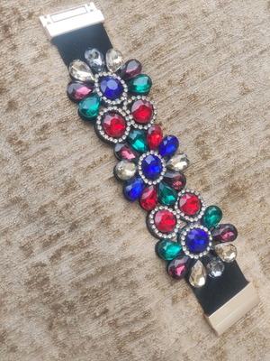 Glamorous bracelet with multicolored crystals and rhinestones