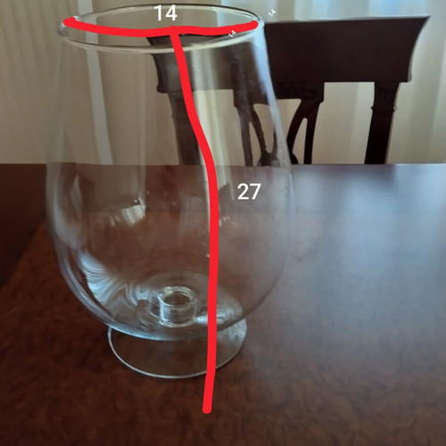 Glass vases and bowls for decoration