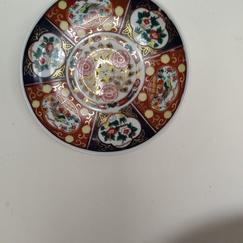 Collection of 3 decorative porcelain wall plates like new