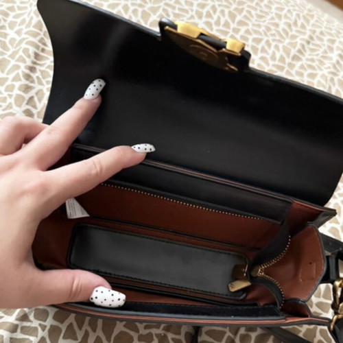 Axel leather crossbody bag, black