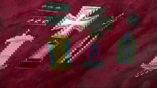  stratiotika metallia paketo