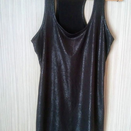 Leather top used, medium size, black, elastic fabric
