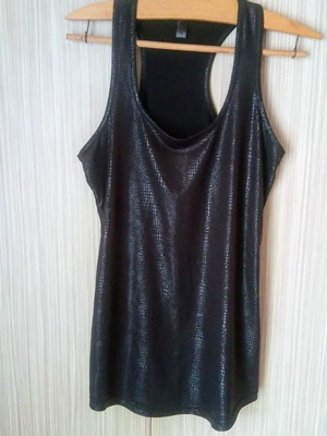 Leather top used, medium size, black, elastic fabric