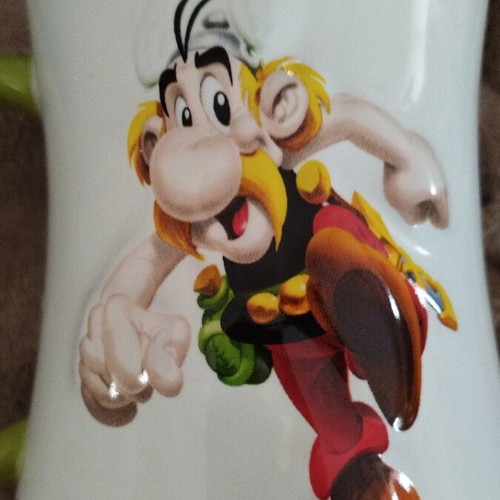 Asterix embossed mug like new