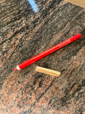 Double Wear 24H Stay-in-Place Lip Liner 18 Red new