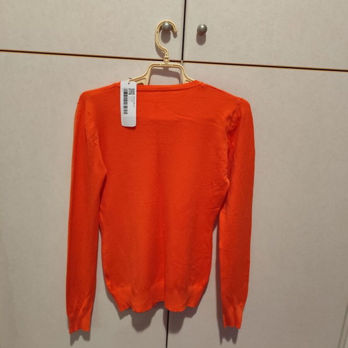 Celestino orange pullover new, size small