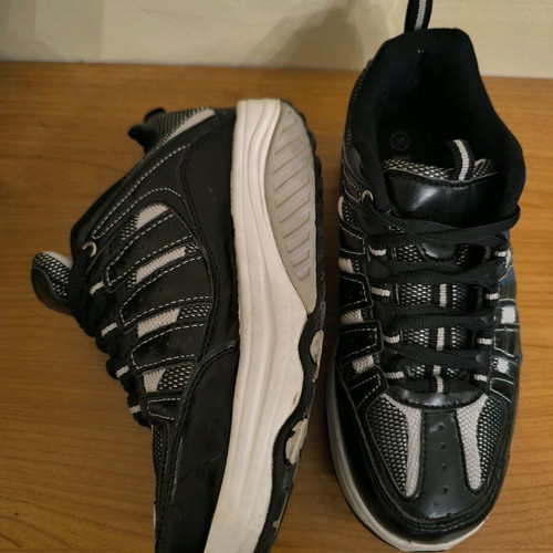 Athletic women's walking shoes like new, black, size 36.5