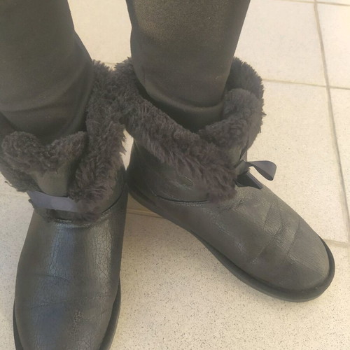 B+W black snow boots used with fur lining, size 37.5-38