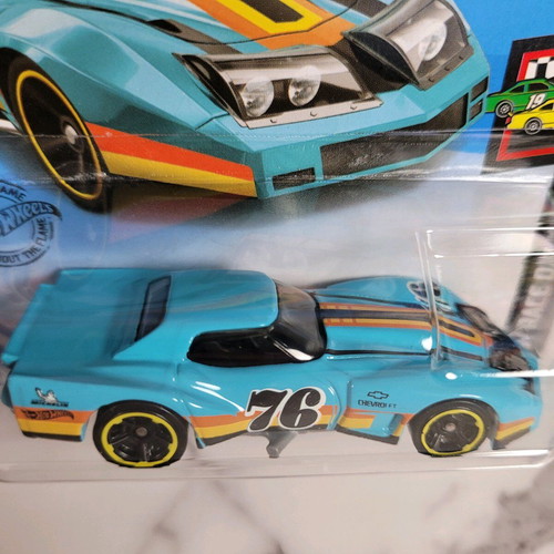Hot Wheels 76 Greenwood Corvette like new, gold and blue - 2020